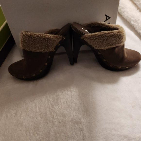 Aldo Gagliardotto Suede stiletto Mules NWB - Picture 6 of 6
